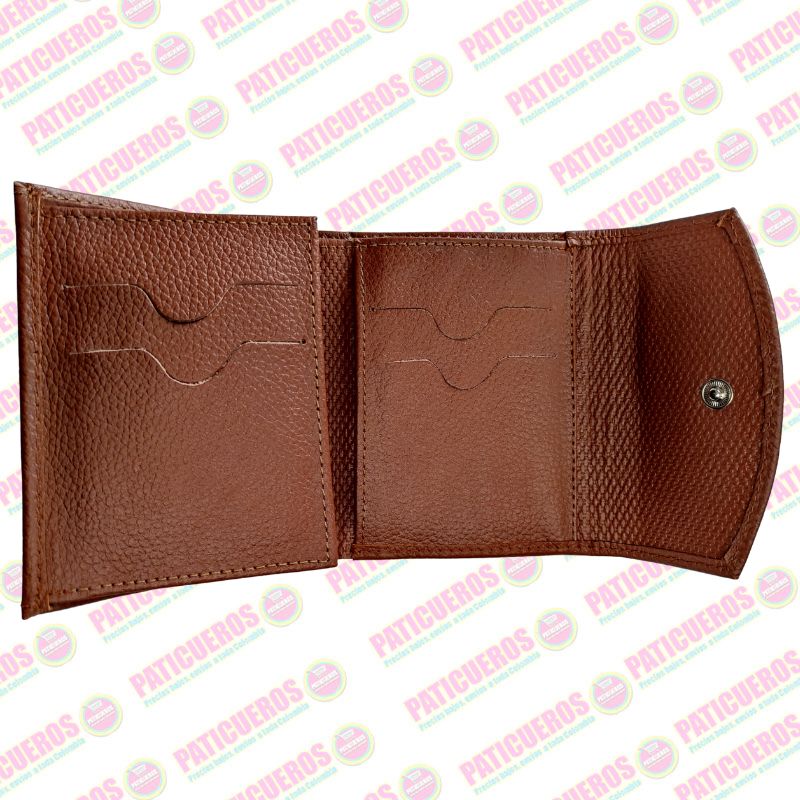 🚨 Producto En Liquidación / Billetera en cuero bovino pequeña – Elegante, práctica y con caja de regalo