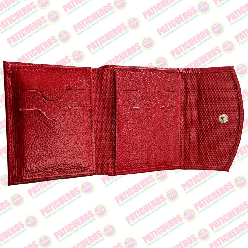 🚨 Producto En Liquidación / Billetera en cuero bovino pequeña – Elegante, práctica y con caja de regalo