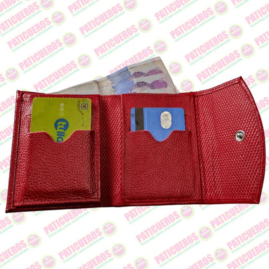 🚨 Producto En Liquidación / Billetera en cuero bovino pequeña – Elegante, práctica y con caja de regalo